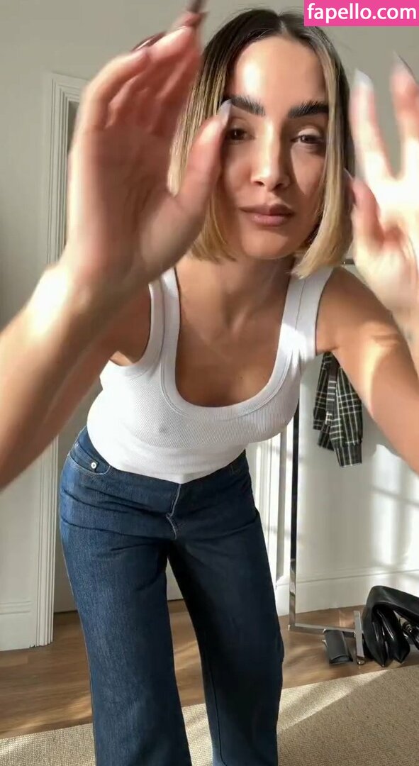 Frankie Bridge #3690