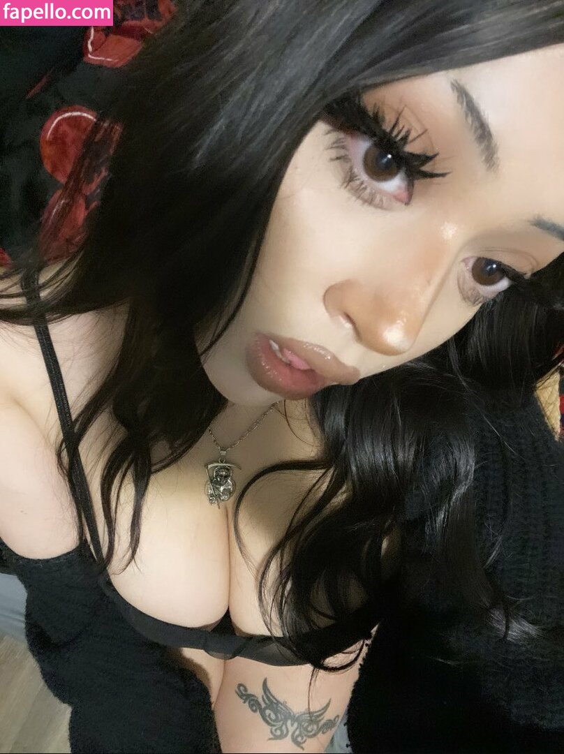 glistenlovve / lesglisten111 / love_ramayrat Nude Leaked OnlyFans Photo #17