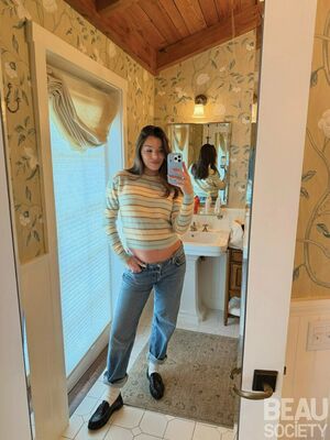 Hailee Steinfeld #686