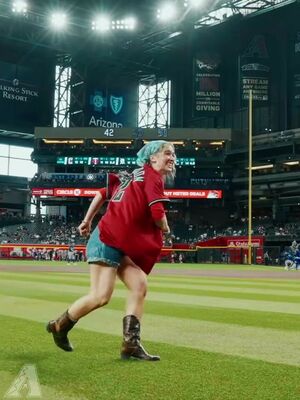 Haley Lu Richardson #819