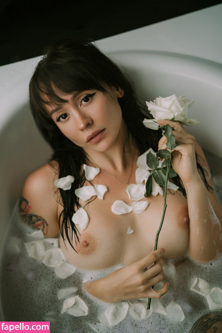 AliceBong / Hheadshhot / hheartshhot Nude Leaked OnlyFans Photo #1032