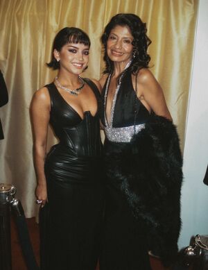 Isabela Merced #2319