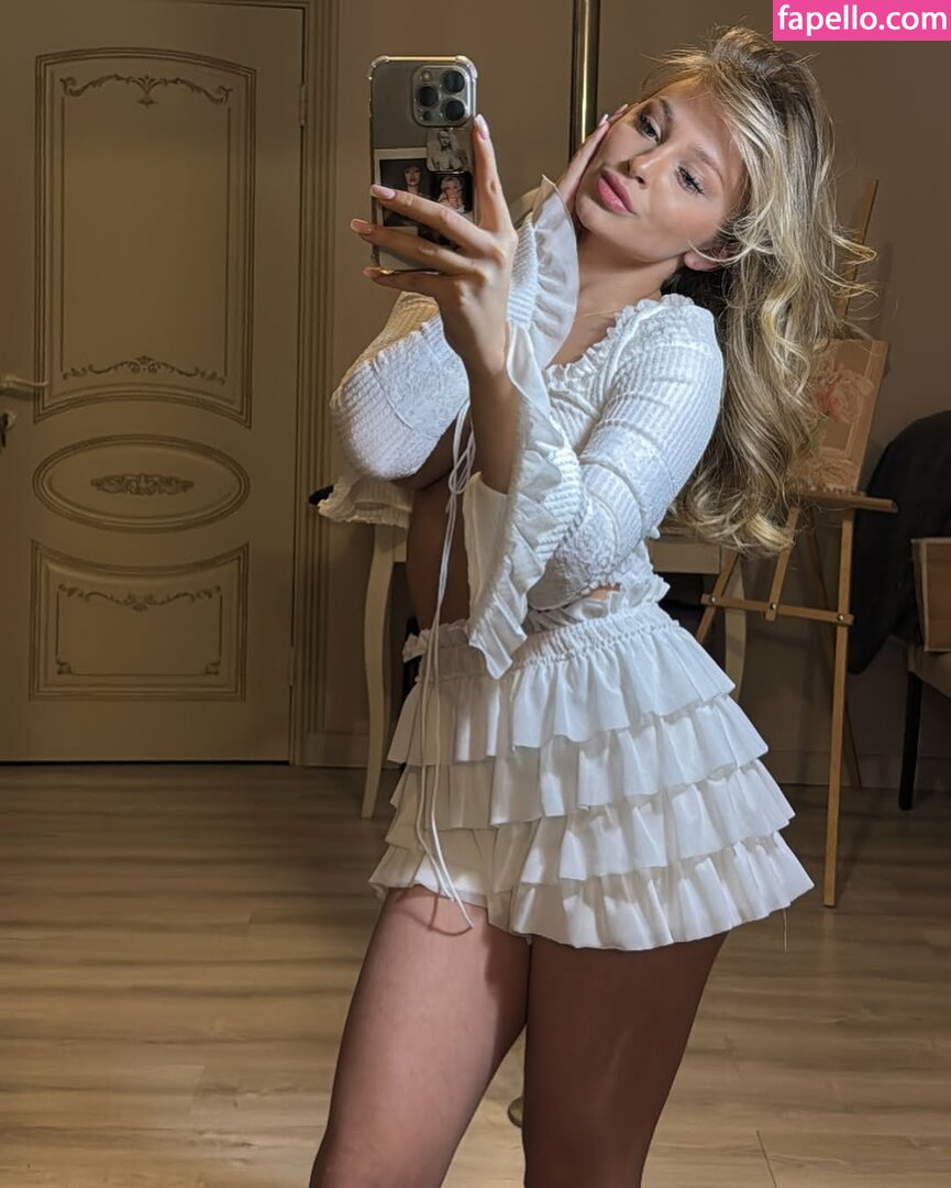 kkriskissd / kriss_kiss / kristina Nude Leaked OnlyFans Photo #24