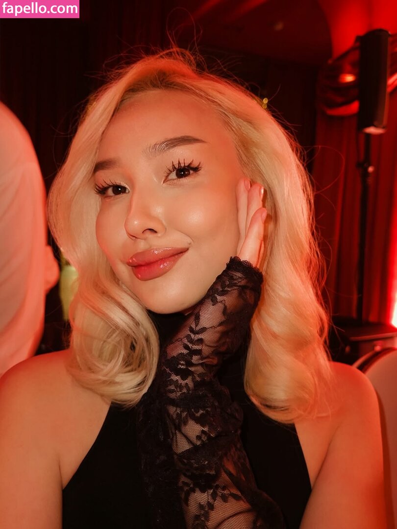 llameeella / llameella Nude Leaked  Photo #11