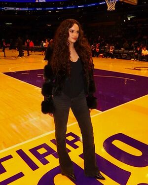 Madison Pettis #1232