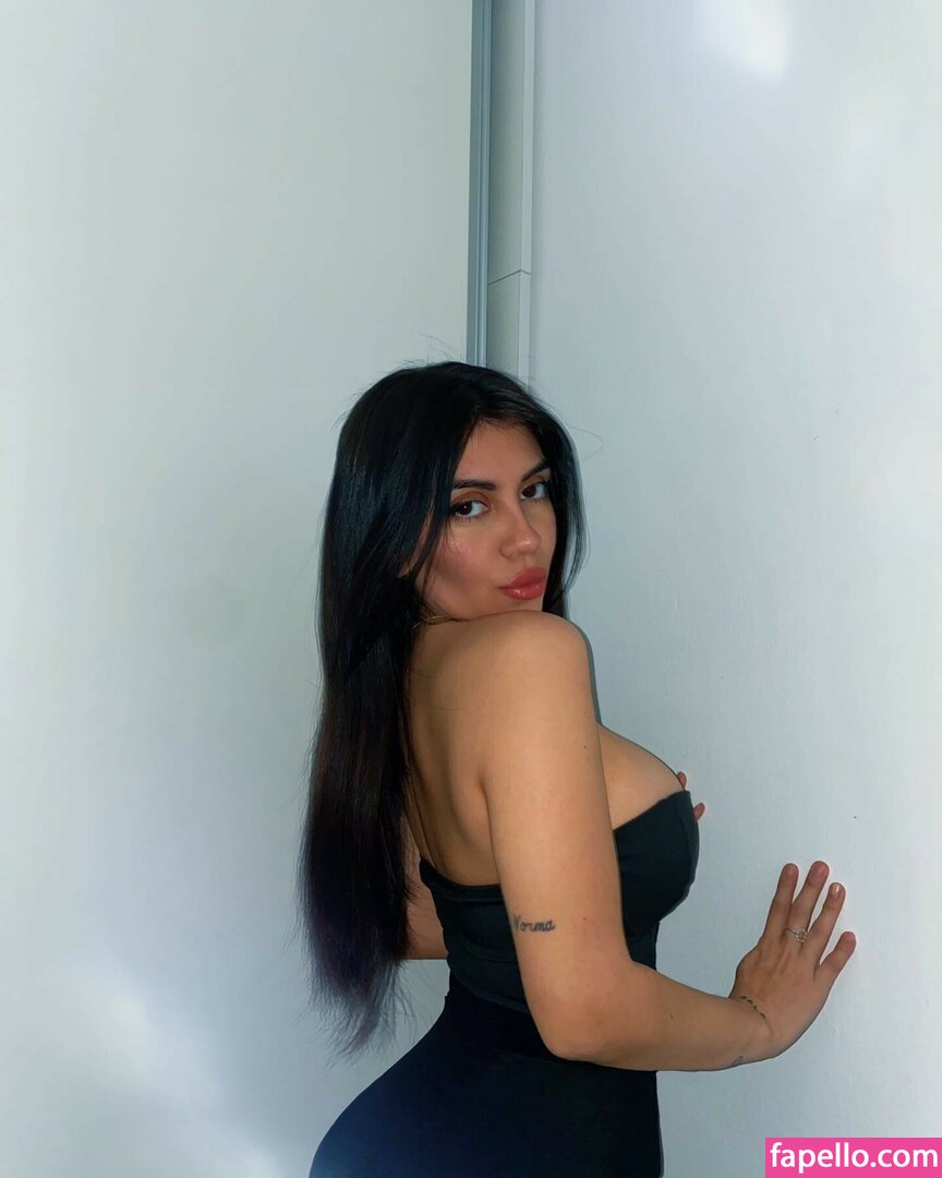 maru pellegrino / mmarupellegrino / mmaruxx Nude Leaked OnlyFans Photo #4