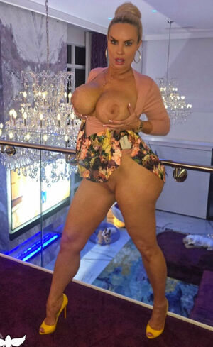 Nicole Coco Austin #1967