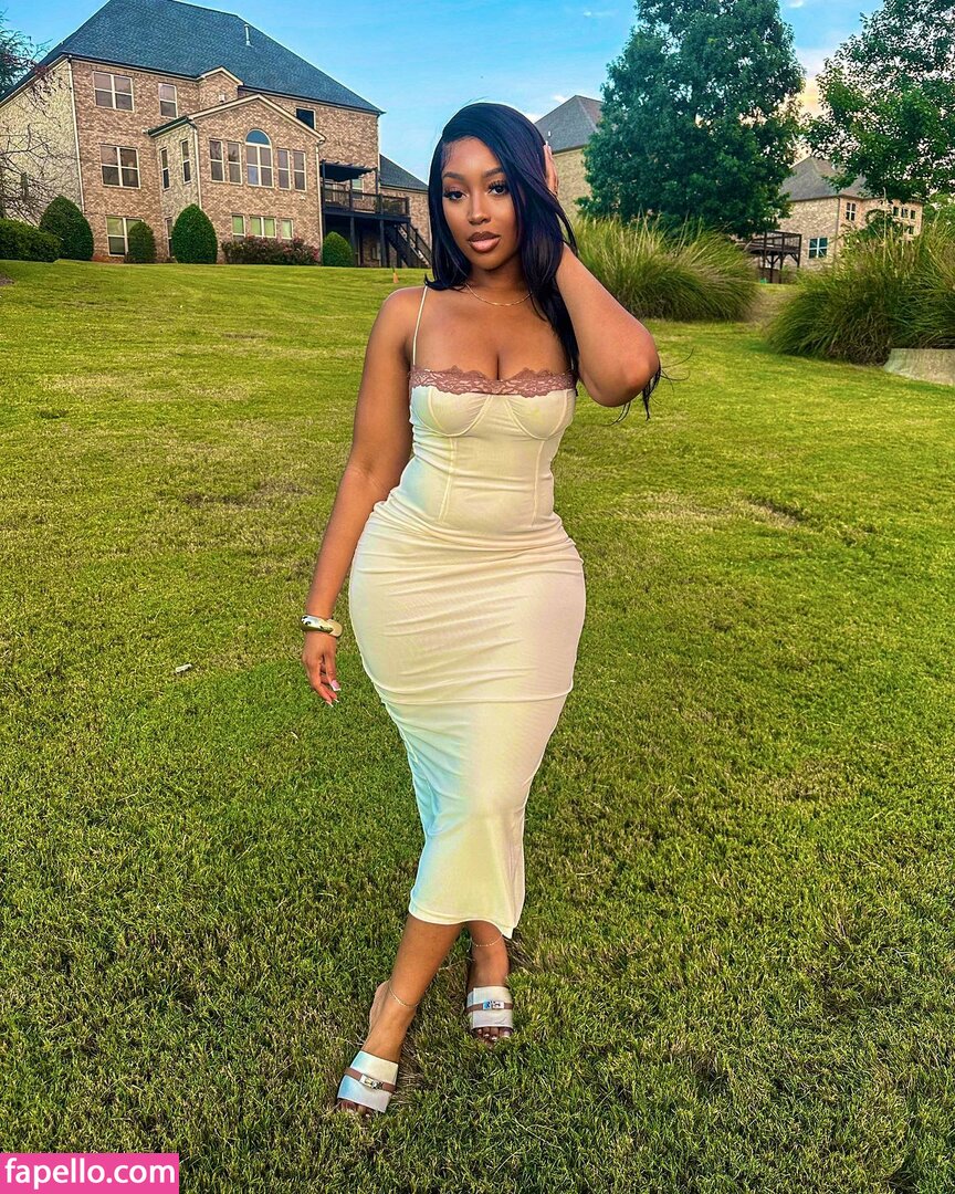 Nneka / _KissAndBlush / whoisnneka Nude Leaked  Photo #3