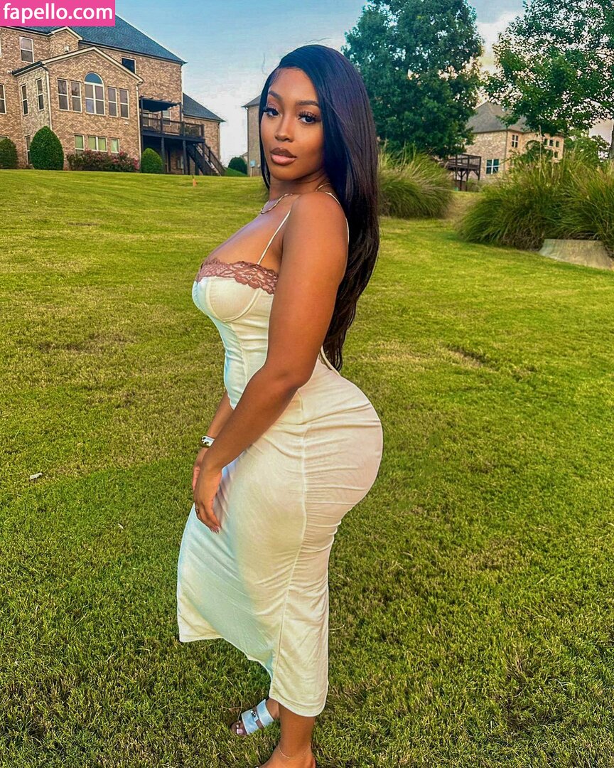 Nneka / _KissAndBlush / whoisnneka Nude Leaked  Photo #4