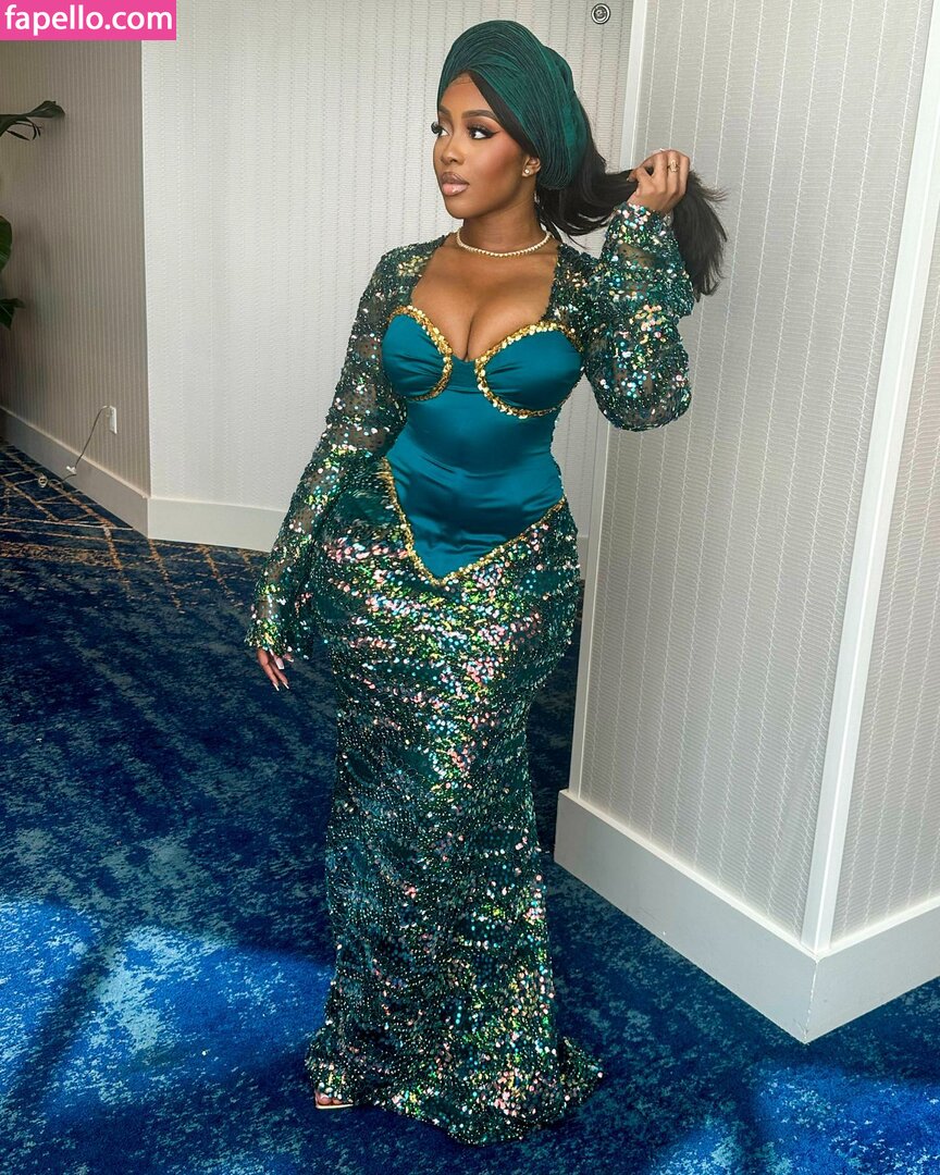 Nneka / _KissAndBlush / whoisnneka Nude Leaked  Photo #12