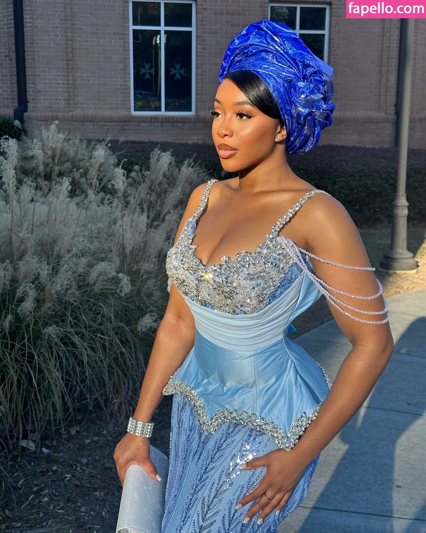 Nneka / _KissAndBlush / whoisnneka Nude Leaked  Photo #15