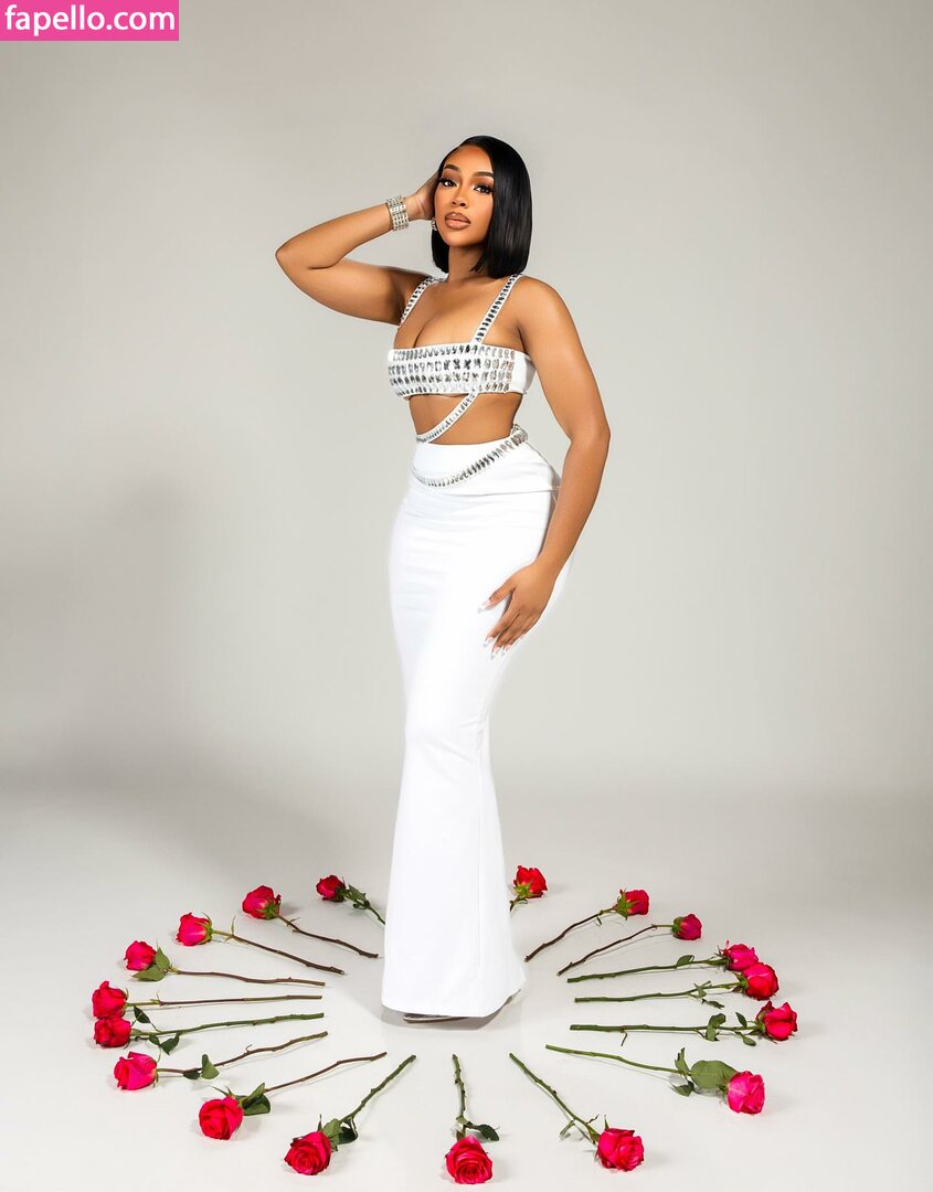 Nneka / _KissAndBlush / whoisnneka Nude Leaked  Photo #105