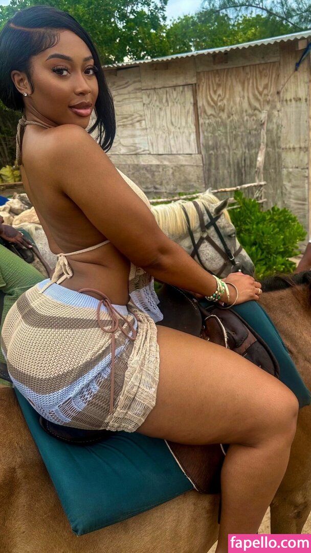 Nneka / _KissAndBlush / whoisnneka Nude Leaked  Photo #107