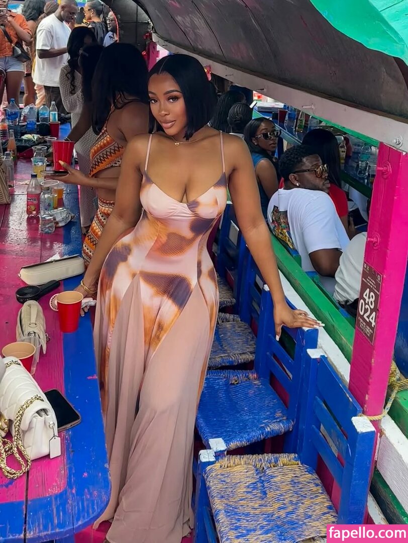 Nneka / _KissAndBlush / whoisnneka Nude Leaked  Photo #160