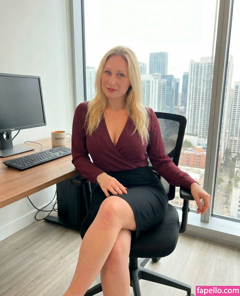 officegirlamanda