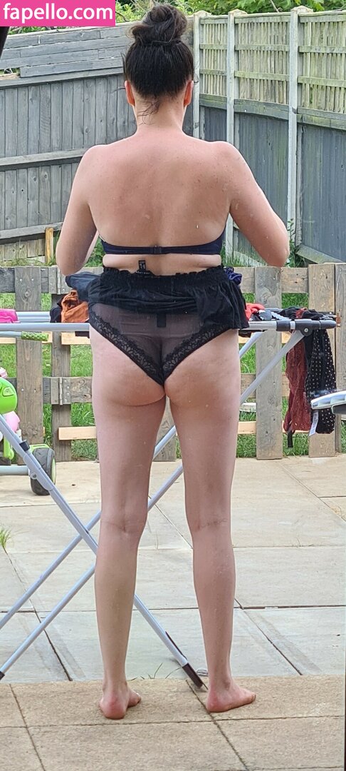 Show Your Girlfriend #716