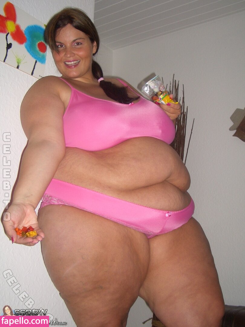 SSBBW Lailani / curvy.globetrotter / ssbbwlailani Nude Leaked OnlyFans Photo #214