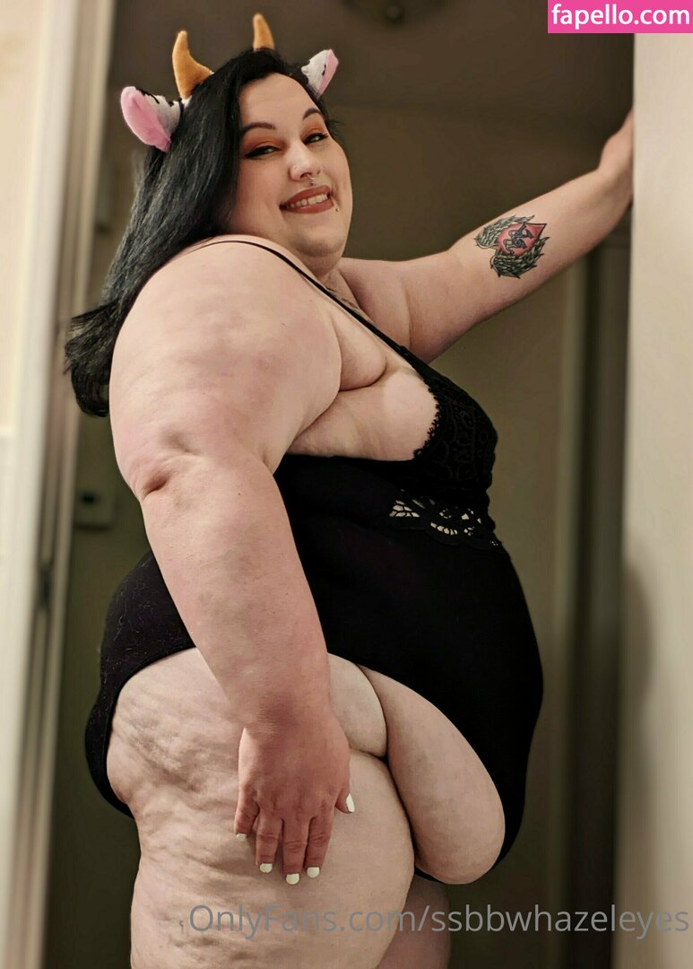 ssbbwhazeleyes Nude Leaked OnlyFans Photo #24