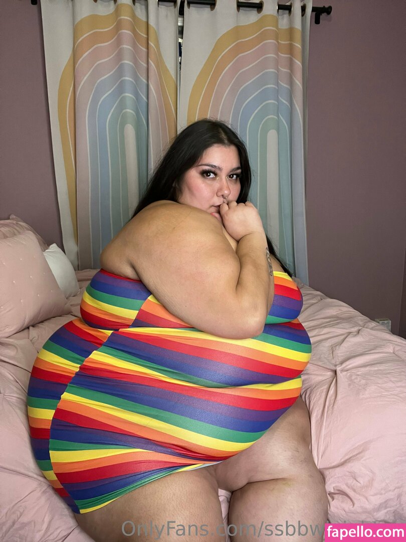 gordasupr3m3 / ssbbwleighton Nude Leaked OnlyFans Photo #33