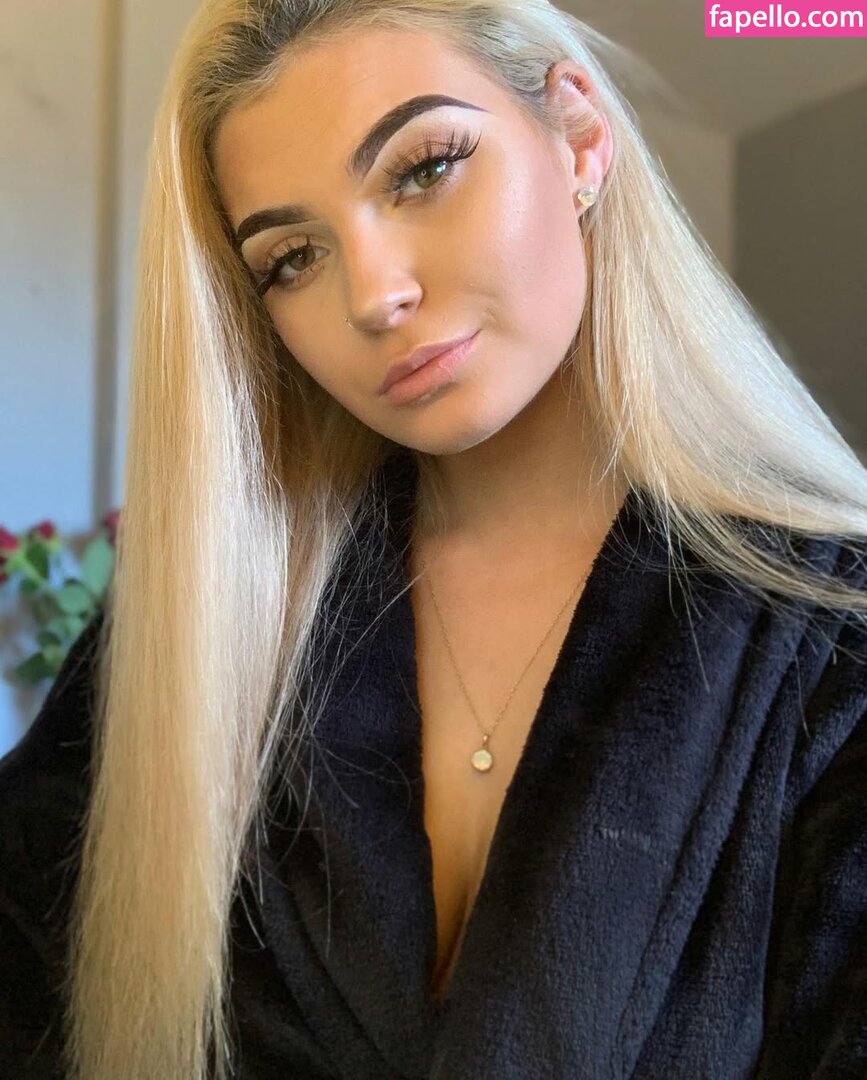 Sscarletthughes / sscarletthughes414 Nude Leaked OnlyFans Photo #10