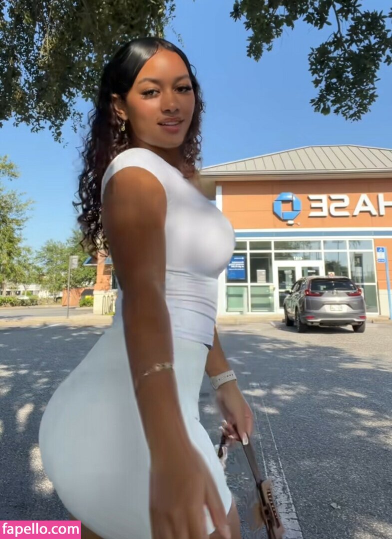 reel / sshantelyy Nude Leaked  Photo #4