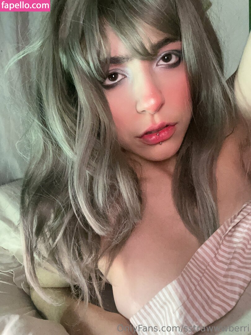 sstrawberrin / sstrawwwberri Nude Leaked OnlyFans Photo #11
