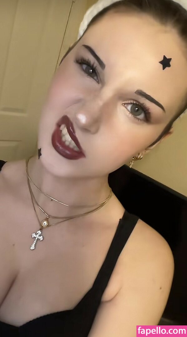 _ssweettoothh_ / gr33n.t3abb Nude Leaked  Photo #2