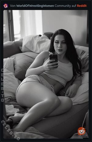 Stephanie Vaquer #376