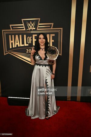 Stephanie Vaquer #386