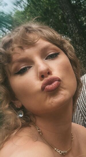 Taylor Swift #11931