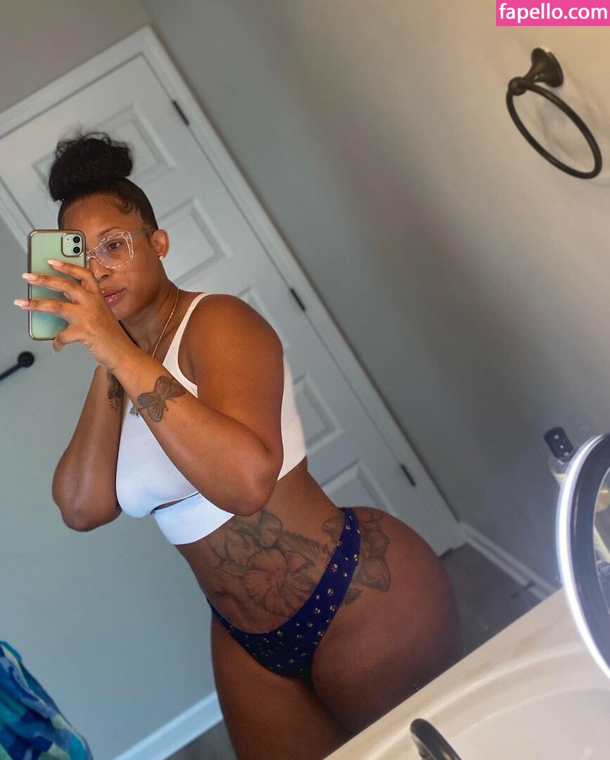 Elle / ttladyluscious Nude Leaked OnlyFans Photo #1