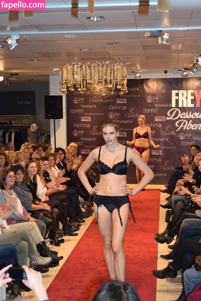 Viktoria Sonntag / shesnocrush Nude Leaked  Photo #31