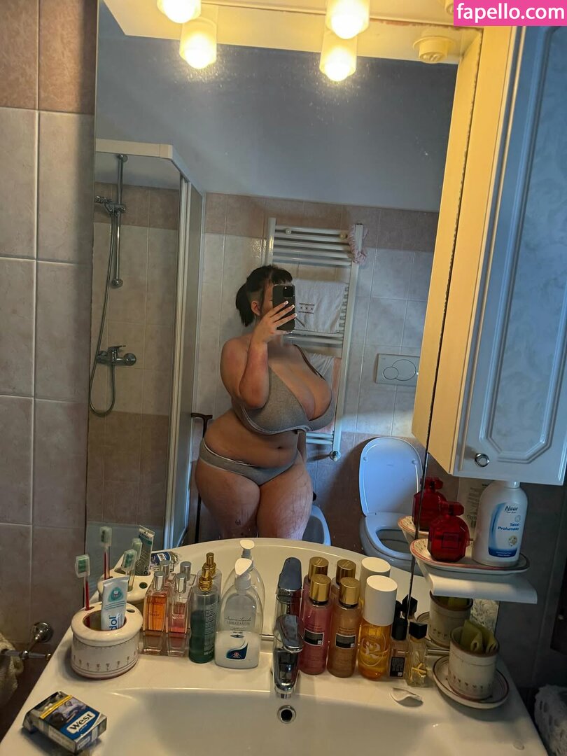 Mxmmytina / Vvalentinabonetalli Nude Leaked OnlyFans Photo #10