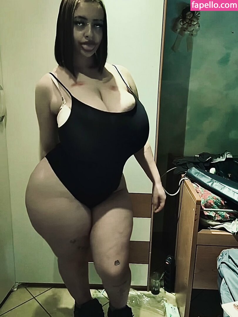 Mxmmytina / Vvalentinabonetalli Nude Leaked OnlyFans Photo #27