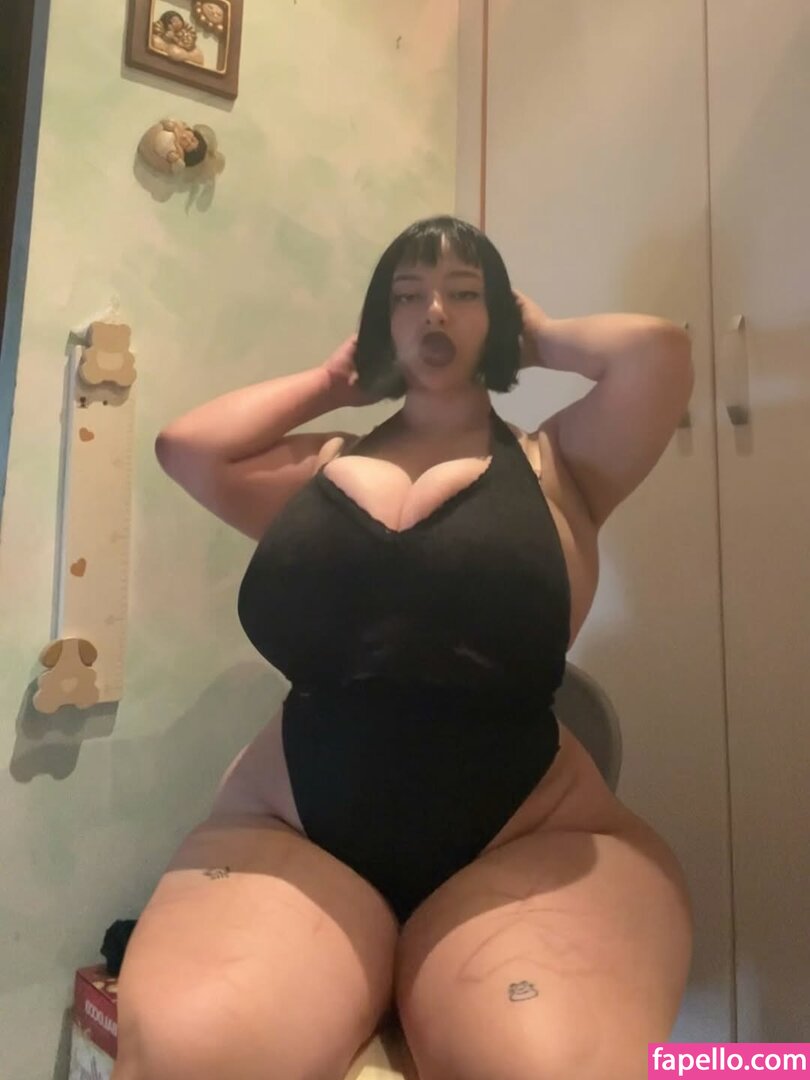 Mxmmytina / Vvalentinabonetalli Nude Leaked OnlyFans Photo #34