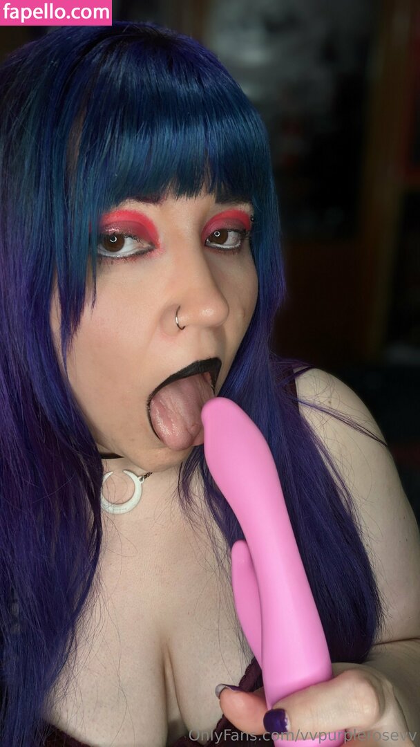 manwhosmile / vvpurplerosevv Nude Leaked OnlyFans Photo #103