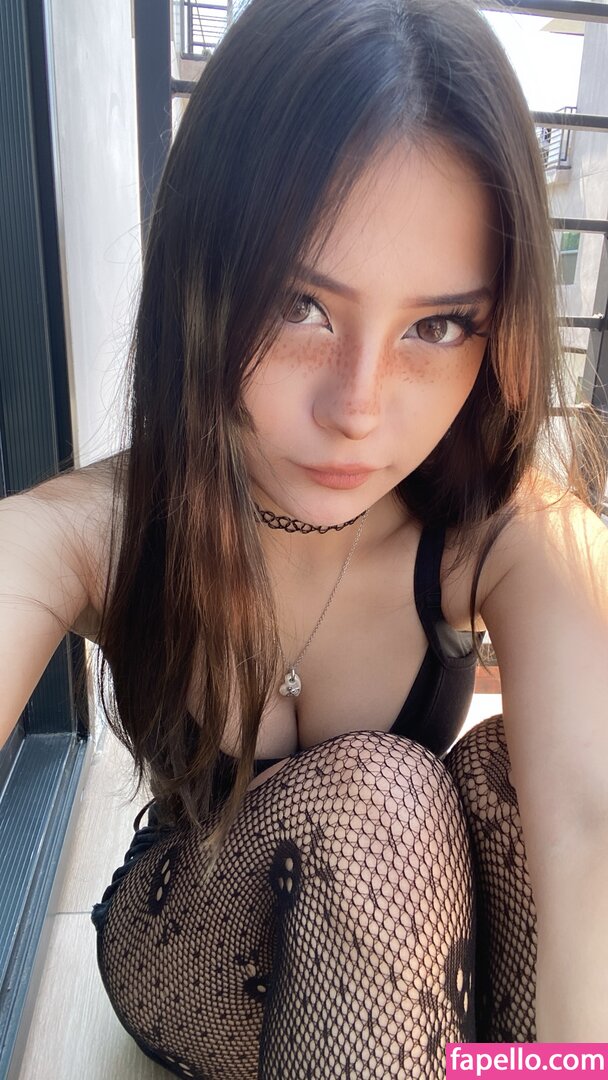 Vvriska / r9kscroller / vericha91 / wasianvriska Nude Leaked OnlyFans Photo #13