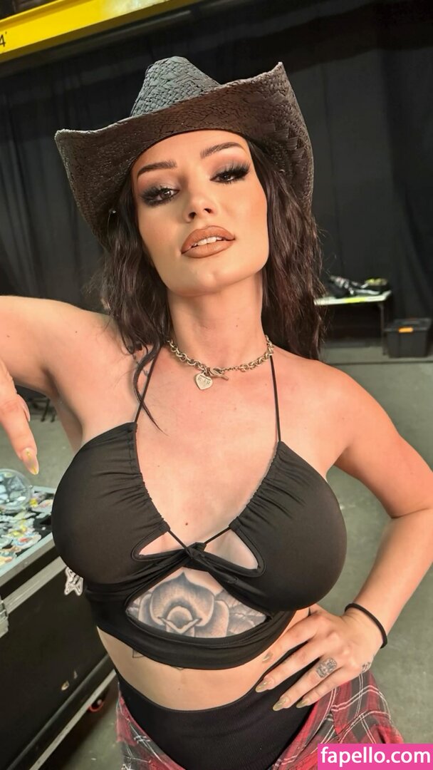 Saraya Bevis / WWE's Paige / realtonistorm / saraya Nude Leaked OnlyFans Photo #1