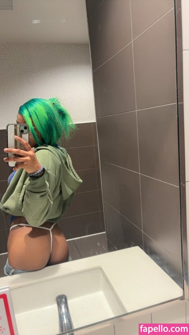 Goddess_Kia / princessmilkyy / xx_zakiya / xxxmilk Nude Leaked OnlyFans Photo #9