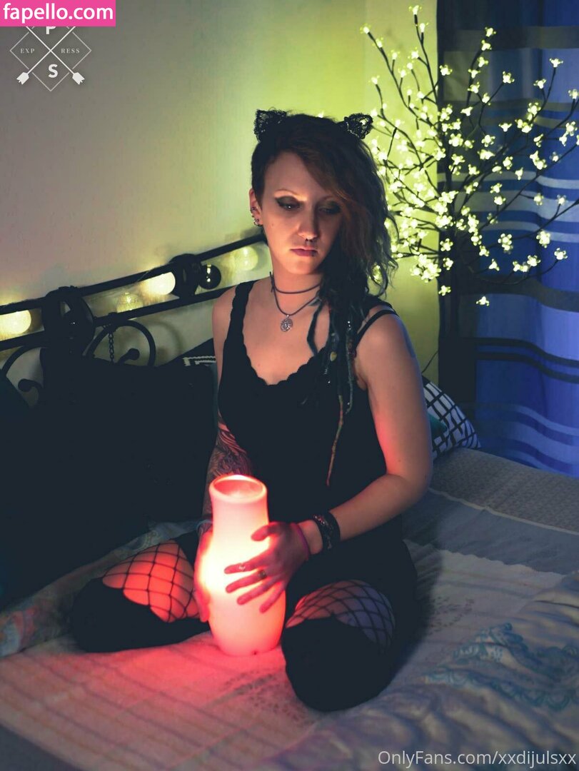 xxdijulsxx / xxlittlebirdxx_ Nude Leaked OnlyFans Photo #2