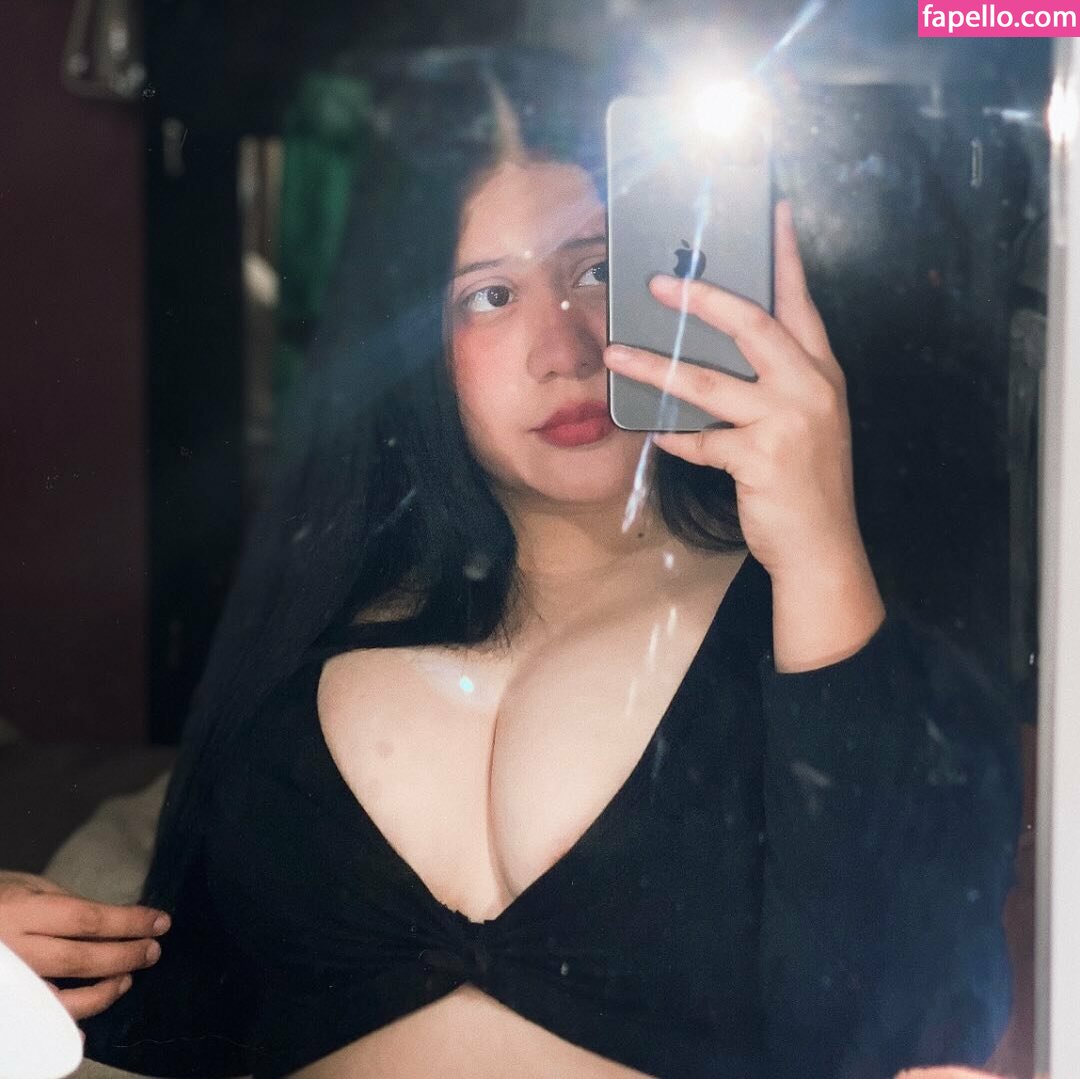 Xximev / marikamilaniofficial Nude Leaked OnlyFans Photo #15