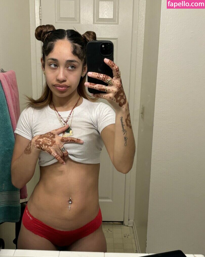 llupee.e / lupeefree / xxprettyfaacee Nude Leaked  Photo #1