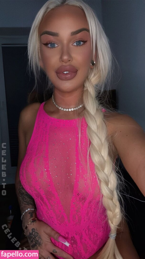 lunayourfavbarbie / xxsavagebarbiexx / xxsavagexbarbiexx Nude Leaked OnlyFans Photo #7