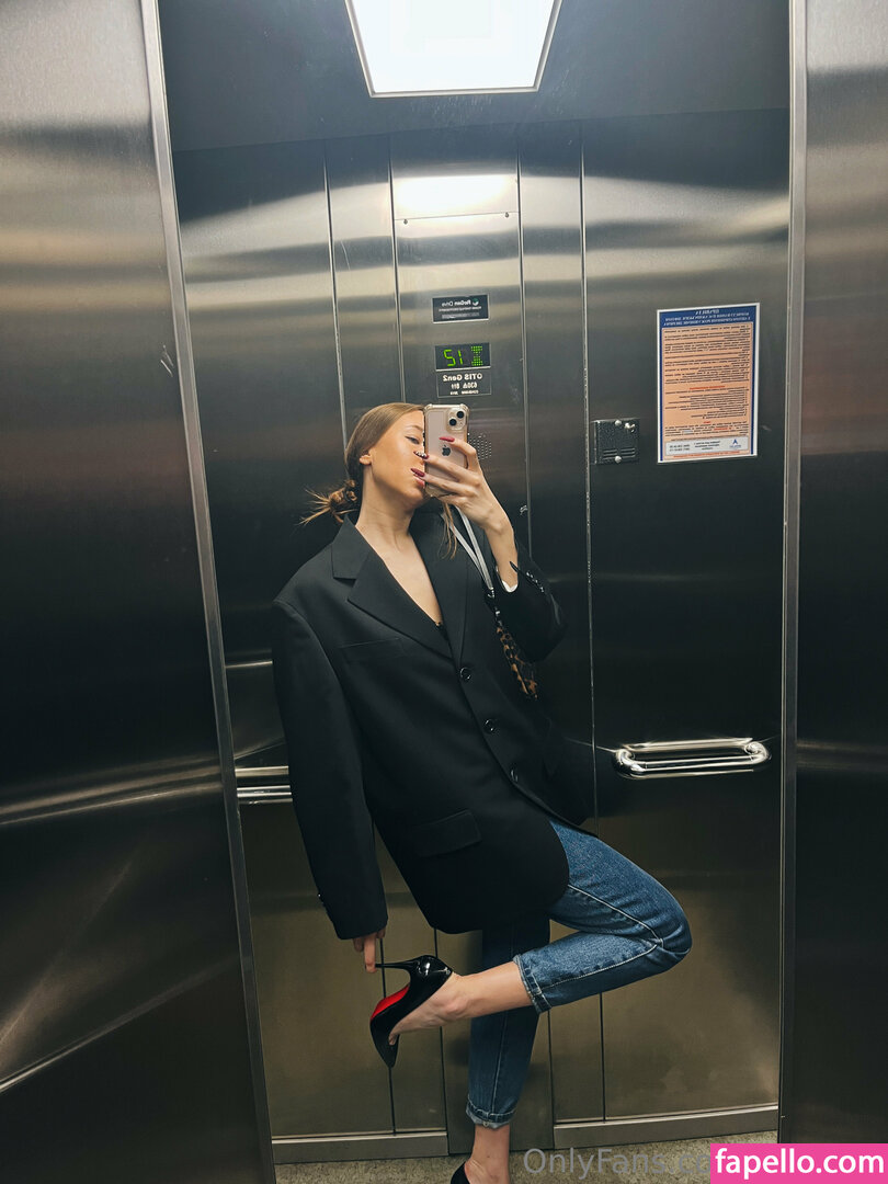 xxxoli Nude Leaked OnlyFans Photo #2