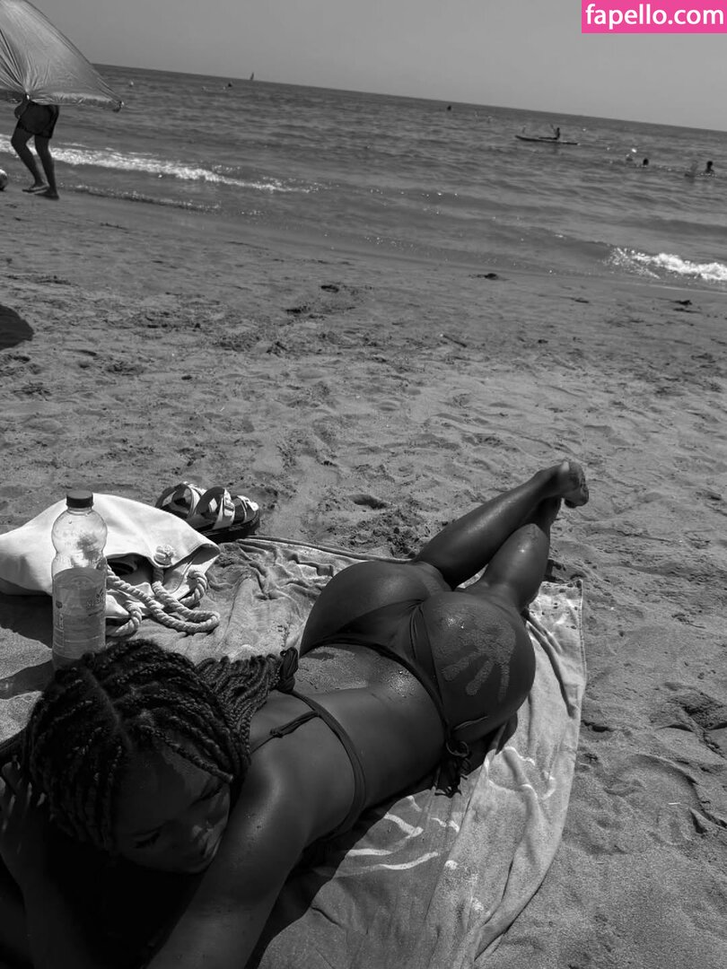 Yyaizabennett / aishhabennett Nude Leaked  Photo #6