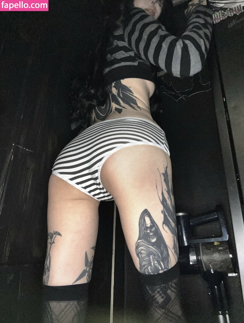 Zzem Zzem / x3m_0x77_void / yl0_o Nude Leaked OnlyFans Photo #33