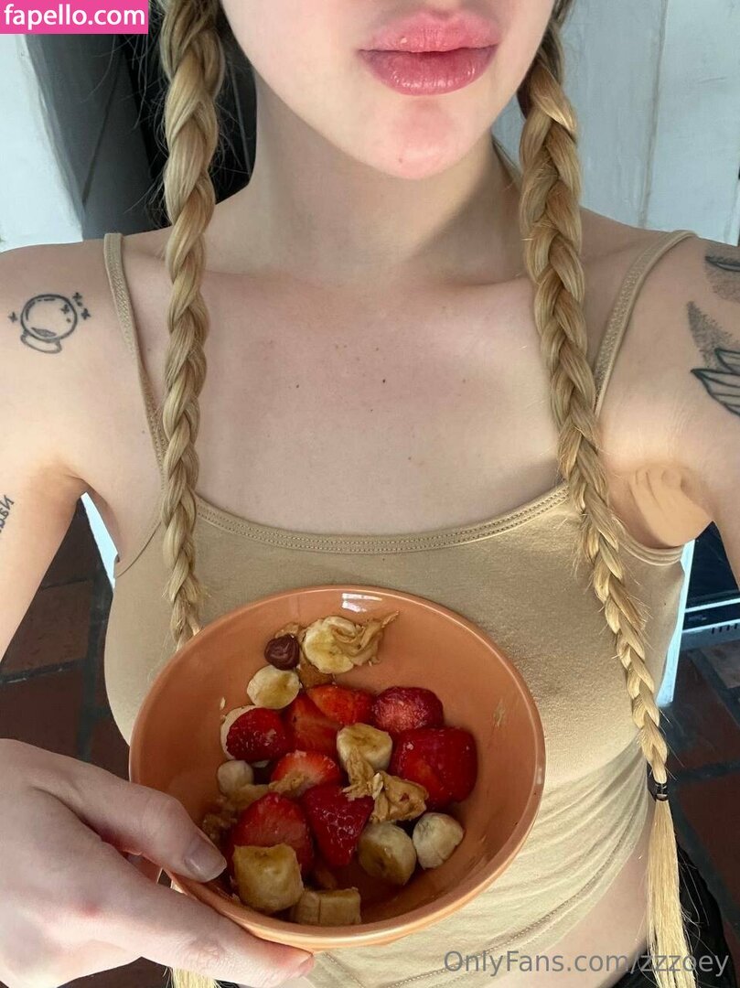 zzzoey / zzzoey808 Nude Leaked OnlyFans Photo #8
