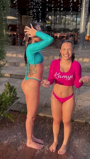 Kamylinha Santos #10