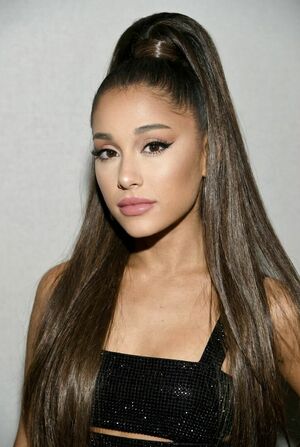 Ariana Grande #6